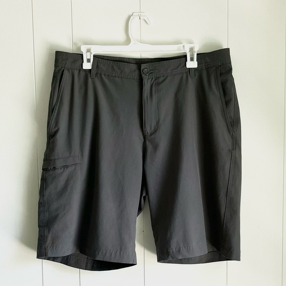 Columbia Men's Lightweight Dark Gray Dry-fit Hiking shorts Size 36 W 10”… - Picture 1 of 8